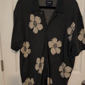 Abercrombie & Fitch Men's Dark Gray Floral Shirt